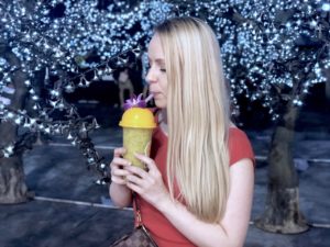 Erilainen opas omaan talouteen kirja Virve Fredman