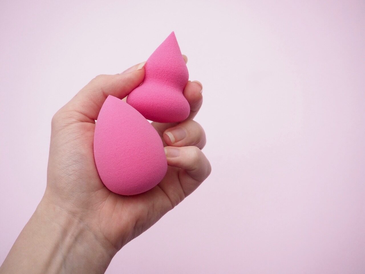 SkinMood lateksiton meikkisieni beautyblender kokemuksia Virve Fredman