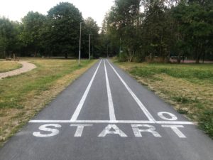 Minimalismi tavaroiden vähentäminen